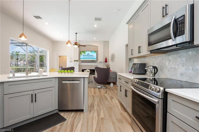 3510 Lakemont DR, Bonita Springs, FL 34134