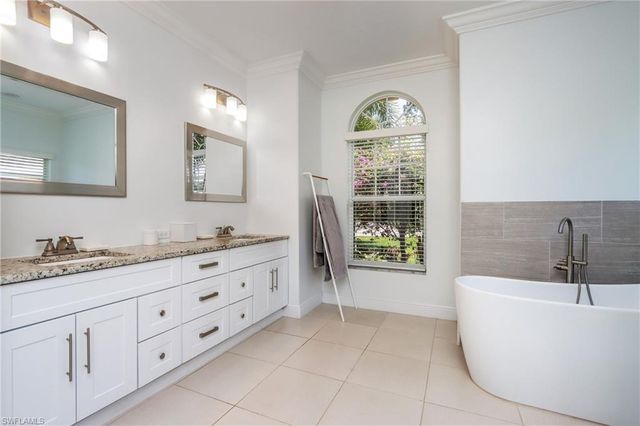 3510 Lakemont DR, Bonita Springs, FL 34134