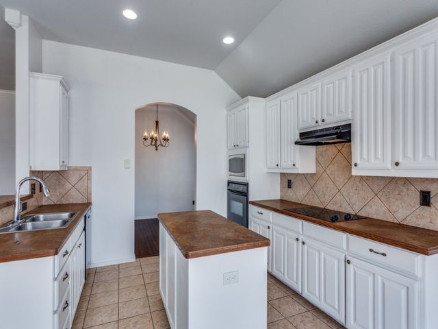 4001 Bedington Lane, Fort Worth, TX 76244