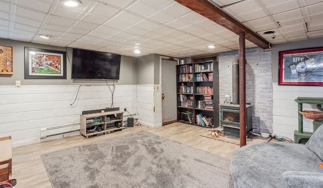 912 Plymouth St, Middleboro, MA 02346