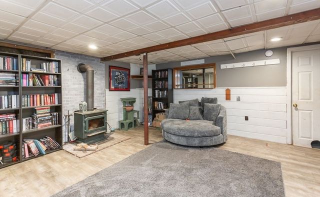 912 Plymouth St, Middleboro, MA 02346
