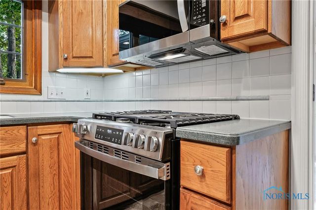 920 Bexley Drive, Perrysburg, OH 43551