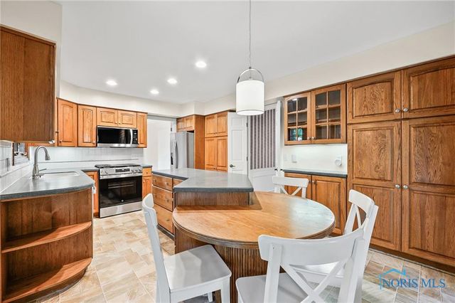 920 Bexley Drive, Perrysburg, OH 43551