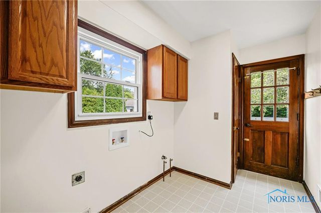 920 Bexley Drive, Perrysburg, OH 43551