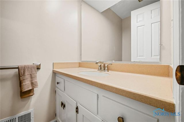 920 Bexley Drive, Perrysburg, OH 43551