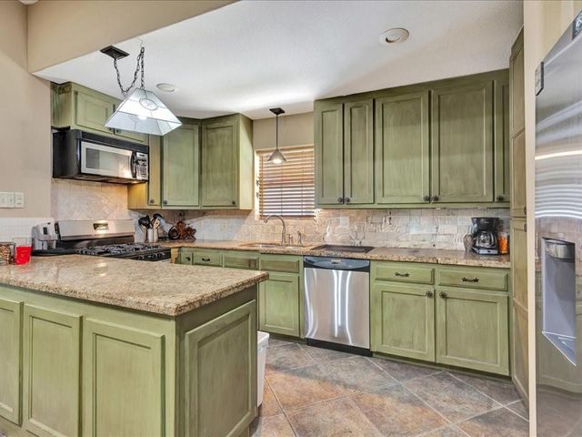 21441 Fm 705, Broaddus, TX 75929