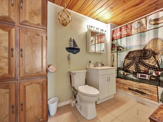 21441 Fm 705, Broaddus, TX 75929