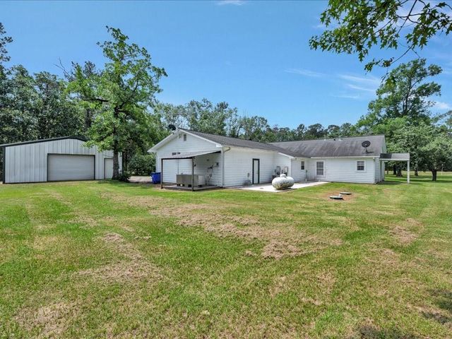 21441 Fm 705, Broaddus, TX 75929