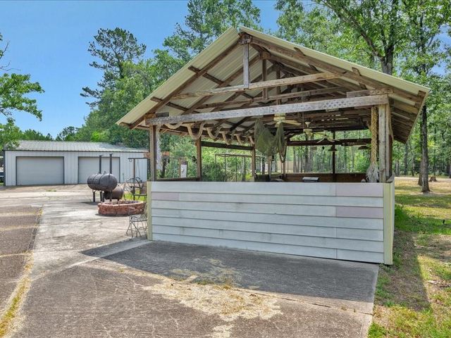 21441 Fm 705, Broaddus, TX 75929