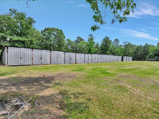 21441 Fm 705, Broaddus, TX 75929