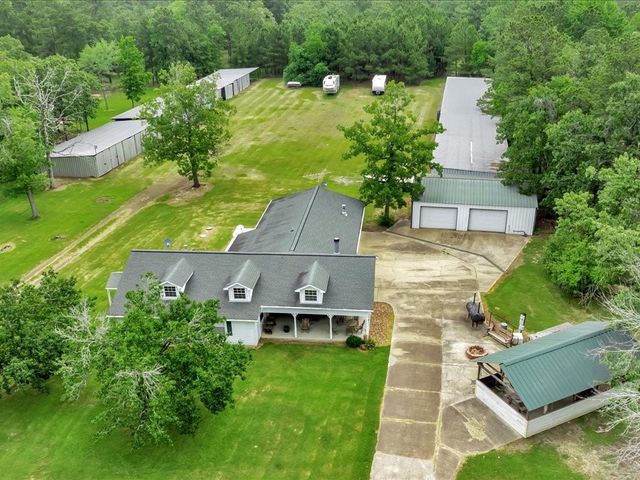 21441 Fm 705, Broaddus, TX 75929