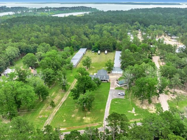 21441 Fm 705, Broaddus, TX 75929