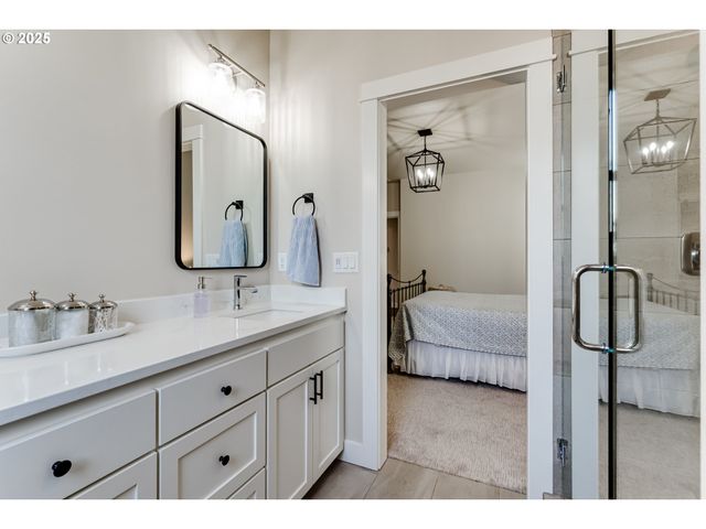 3266 MOUNTAIN CREEK Ln, Springfield, OR 97478