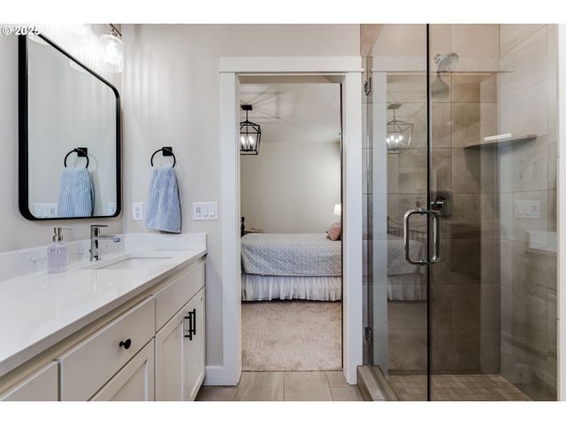 3266 MOUNTAIN CREEK Ln, Springfield, OR 97478