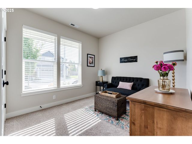 3266 MOUNTAIN CREEK Ln, Springfield, OR 97478