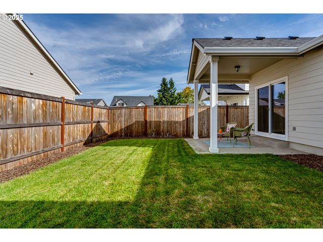 3266 MOUNTAIN CREEK Ln, Springfield, OR 97478