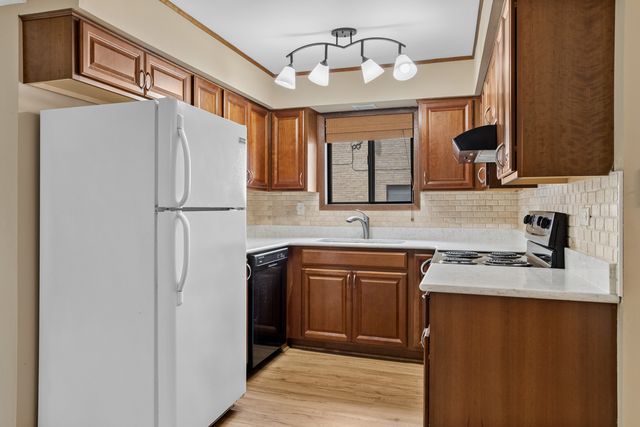 9654 Nottingham Avenue 1A, Chicago Ridge, IL 60415