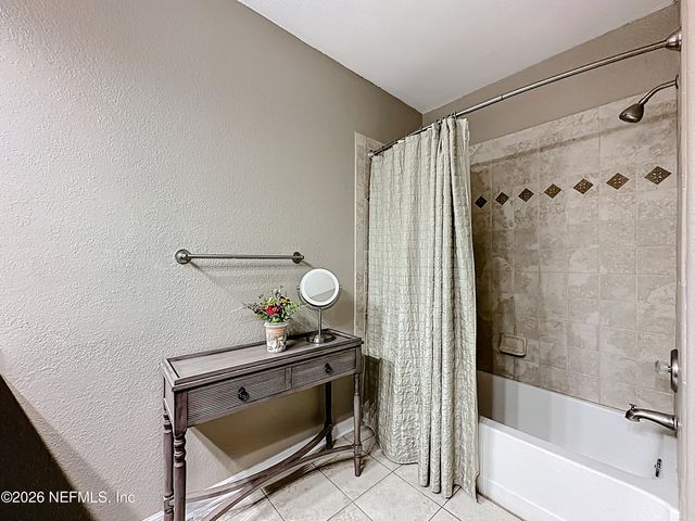 1800 THE GREENS Way 1801, Jacksonville Beach, FL 32250