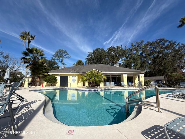 1800 THE GREENS Way 1801, Jacksonville Beach, FL 32250