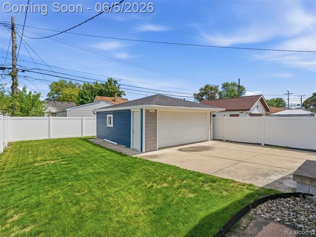 12960 Castle Street, Southgate, MI 48195