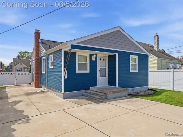 12960 Castle Street, Southgate, MI 48195
