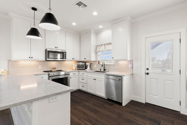 222 E Middle Street, Sulphur Springs, TX 75482