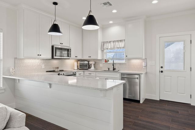 222 E Middle Street, Sulphur Springs, TX 75482