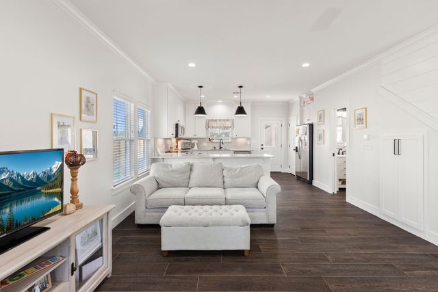 222 E Middle Street, Sulphur Springs, TX 75482