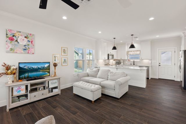 222 E Middle Street, Sulphur Springs, TX 75482