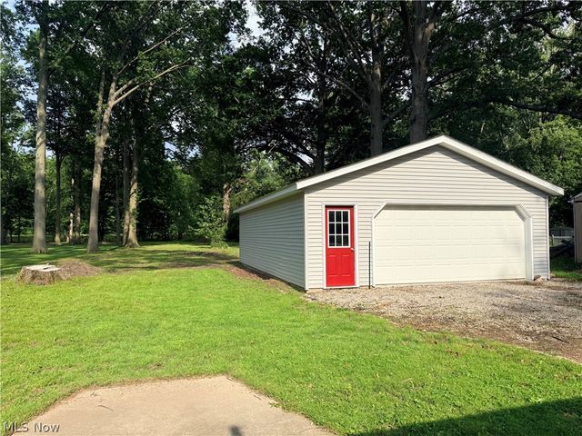 10519 Dewhurst Road, Elyria, OH 44035