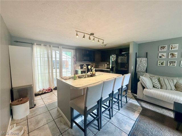 10519 Dewhurst Road, Elyria, OH 44035