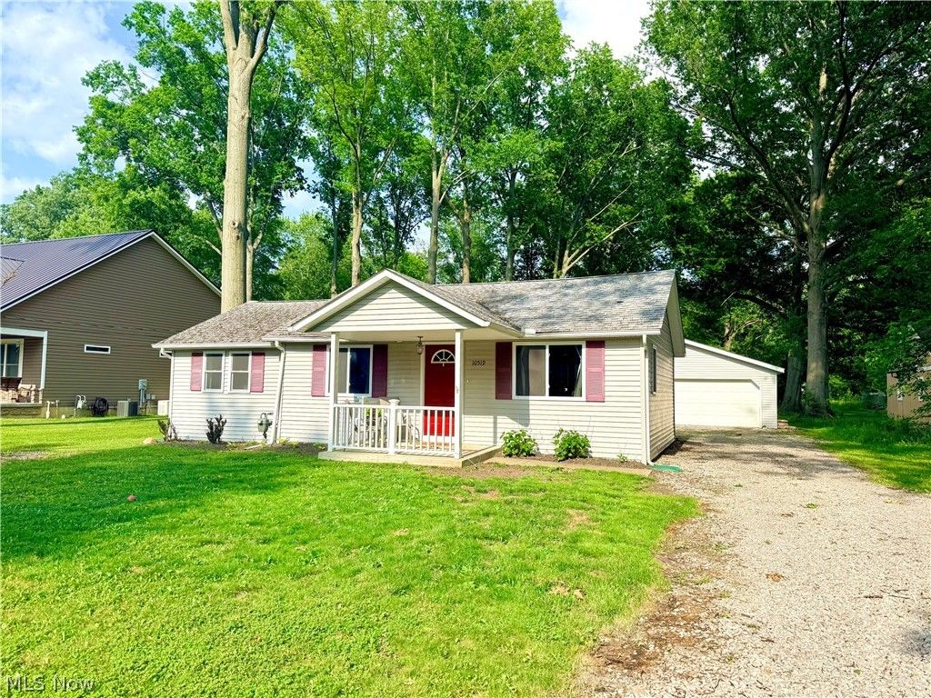 10519 Dewhurst Road, Elyria, OH 44035