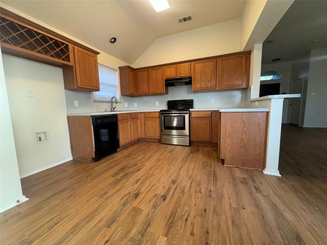 1016 Glenhaven Drive, Hutchins, TX 75141