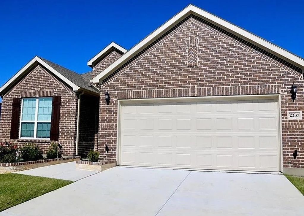 2237 Candler Club Way, Little Elm, TX 75068