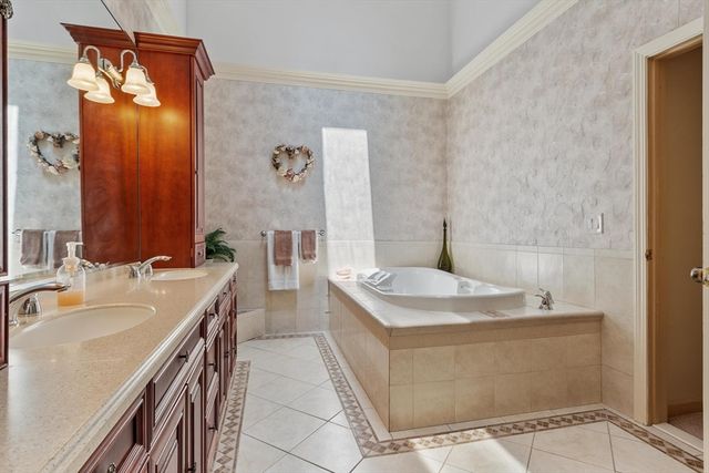 181 Littleton Road 142 BLD. 2, Chelmsford, MA 01824