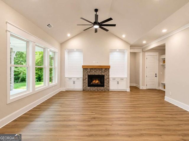 91 LENTEN ROSE Lane, Pendergrass, GA 30567