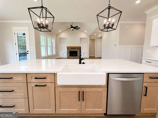 91 LENTEN ROSE Lane, Pendergrass, GA 30567