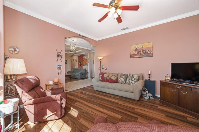 1313 Beckett Dr, Roseville, CA 95747