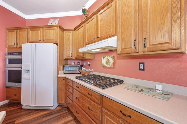 1313 Beckett Dr, Roseville, CA 95747