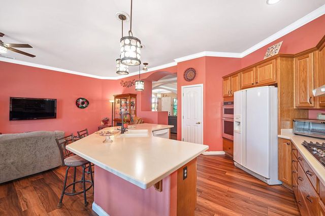 1313 Beckett Dr, Roseville, CA 95747