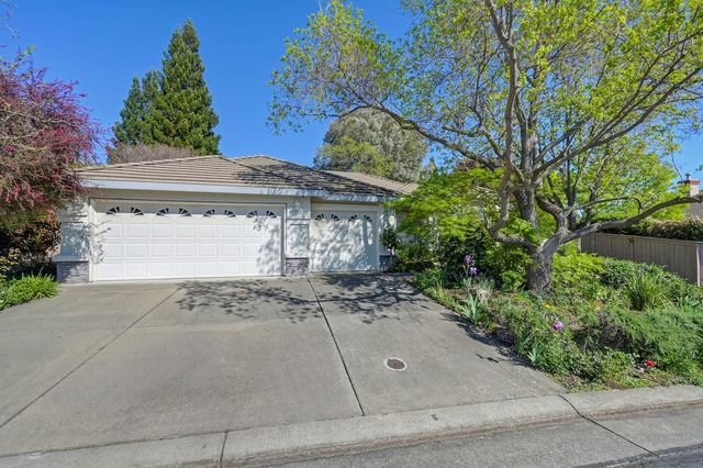 1313 Beckett Dr, Roseville, CA 95747