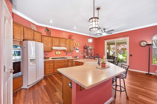 1313 Beckett Dr, Roseville, CA 95747