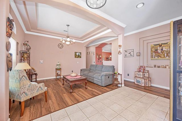 1313 Beckett Dr, Roseville, CA 95747