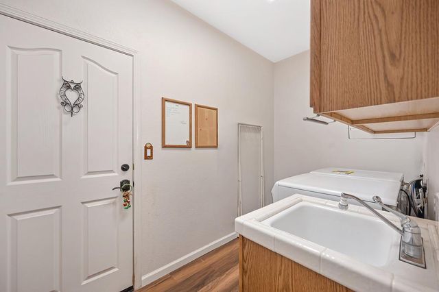 1313 Beckett Dr, Roseville, CA 95747