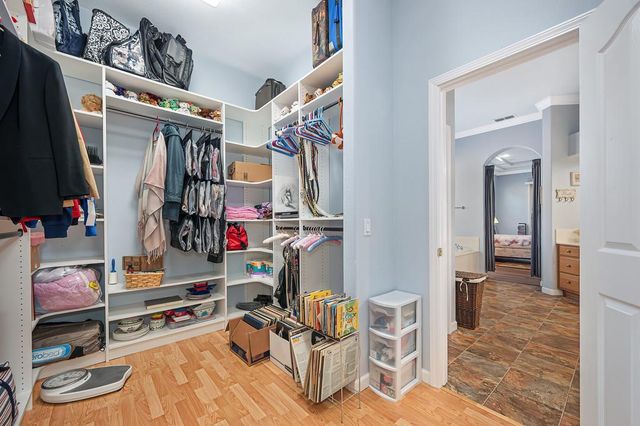 1313 Beckett Dr, Roseville, CA 95747