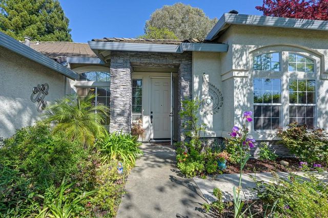 1313 Beckett Dr, Roseville, CA 95747