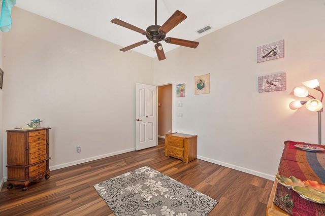 1313 Beckett Dr, Roseville, CA 95747