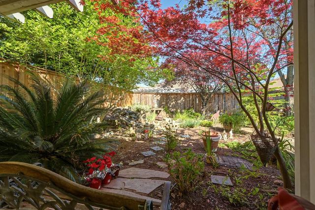 1313 Beckett Dr, Roseville, CA 95747