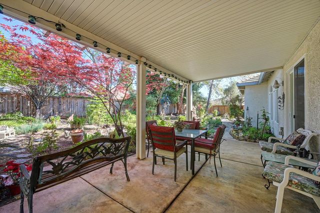 1313 Beckett Dr, Roseville, CA 95747