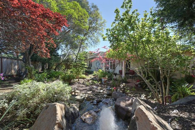 1313 Beckett Dr, Roseville, CA 95747